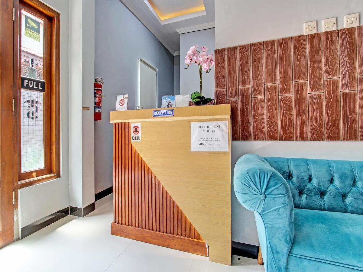 Oyo 91686 Triple S Hotel Malioboro Yogyakarta Exteriör bild